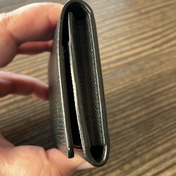 Louis Vuitton Epi Leather Card Holder Wallet - Picture 4 of 8